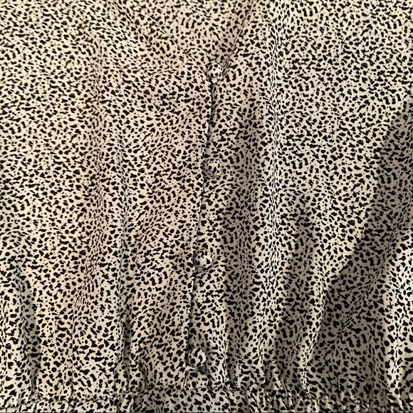 Sienna Sky | Dalmatian peplum top - Picture 2 of 4